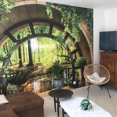 Bright And Spacious Cocoon Near The Sea *